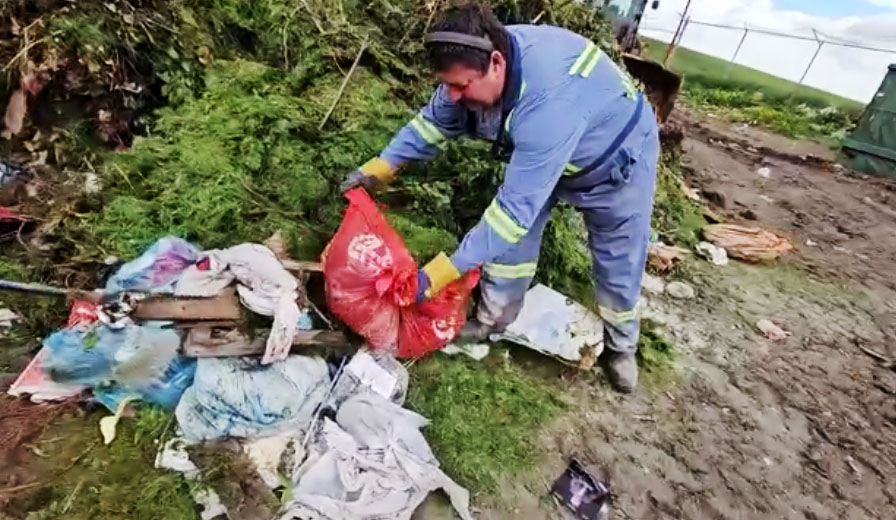 Roseridge Urges Residents to Keep Contaminants Out of Green Bins